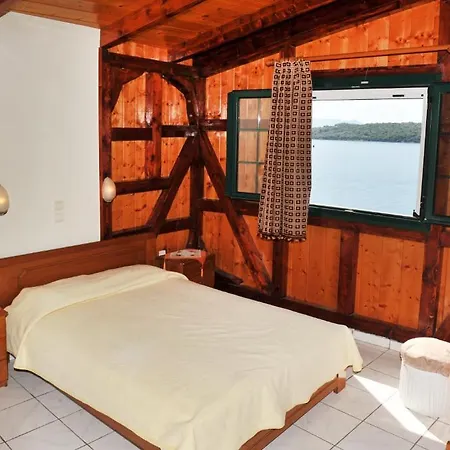Apart-hotel Logan's Nydri (Lefkada)