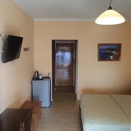 Logan's 2* Nydri (Lefkada)