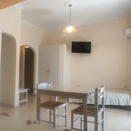 Logan's Nydri (Lefkada)