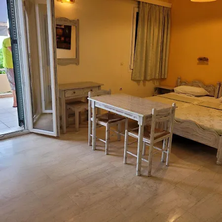 Lägenhetshotell Logan's Nidhrion