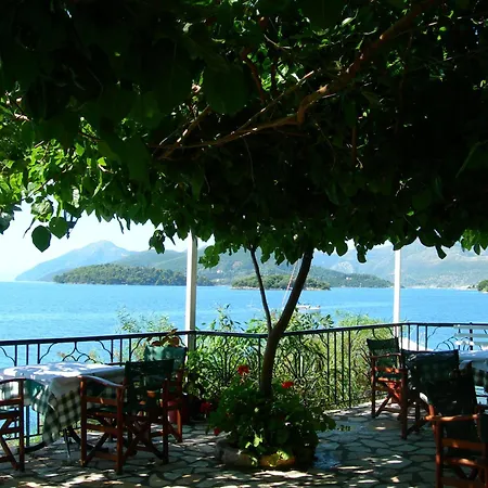 Logan's 2* Nydri (Lefkada)