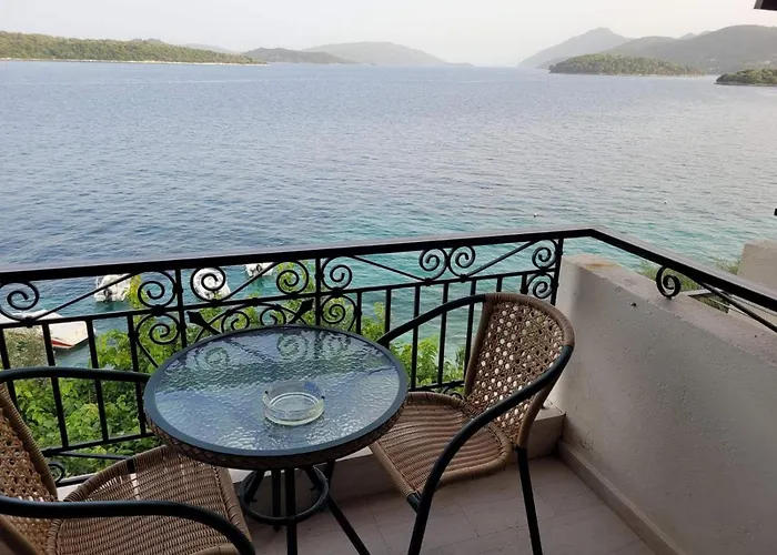 Logan's Aparthotel Nydri (Lefkada)